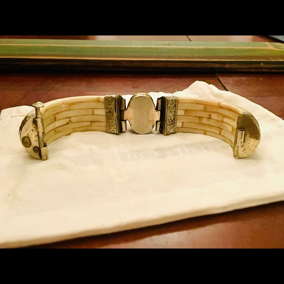 Vintage bone?, turquoise, and silver bangle. Stunning. - Picture 4 of 10